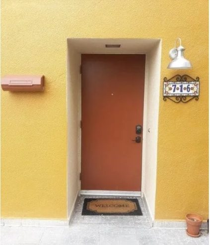 1 bed 1 bath apartment in quiet area right by the campus!