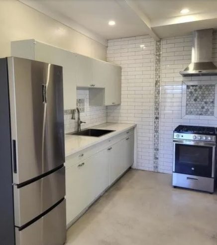 1 bed 1 bath apartment in quiet area right by the campus!