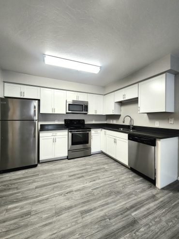 1 Bedroom w/ Washer & Dryer + 1 Month Free – Tour Today