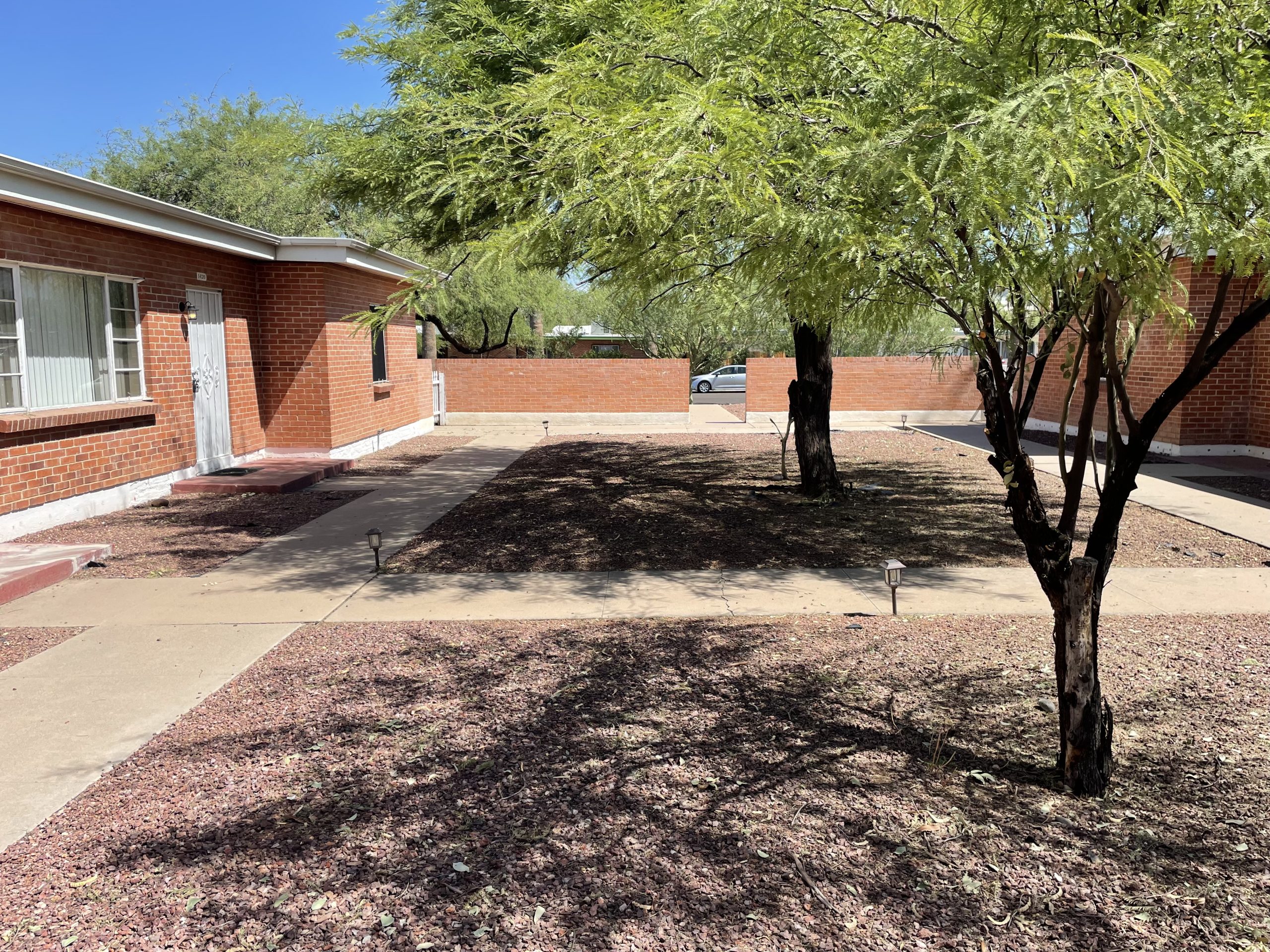Quiet 2 Bedroom Townhome 3 blocks from Campus