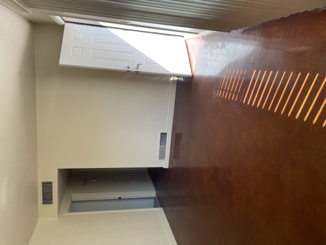 Quiet 2 Bedroom Townhome 3 blocks from Campus