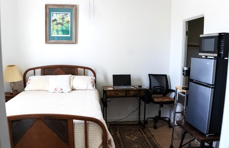 Furnished Room/Bath in Barrio Home…