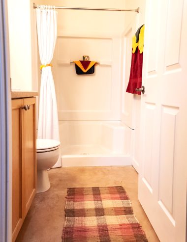 Furnished Room/Bath in Barrio Home…
